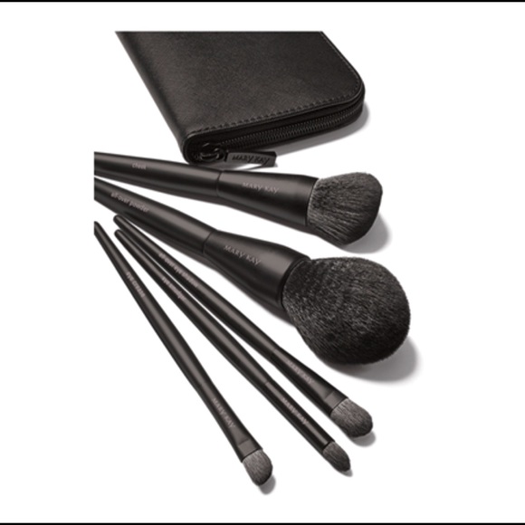 Mary Kay Other - MARY KAY Essential Brush Collection NEW Unopened